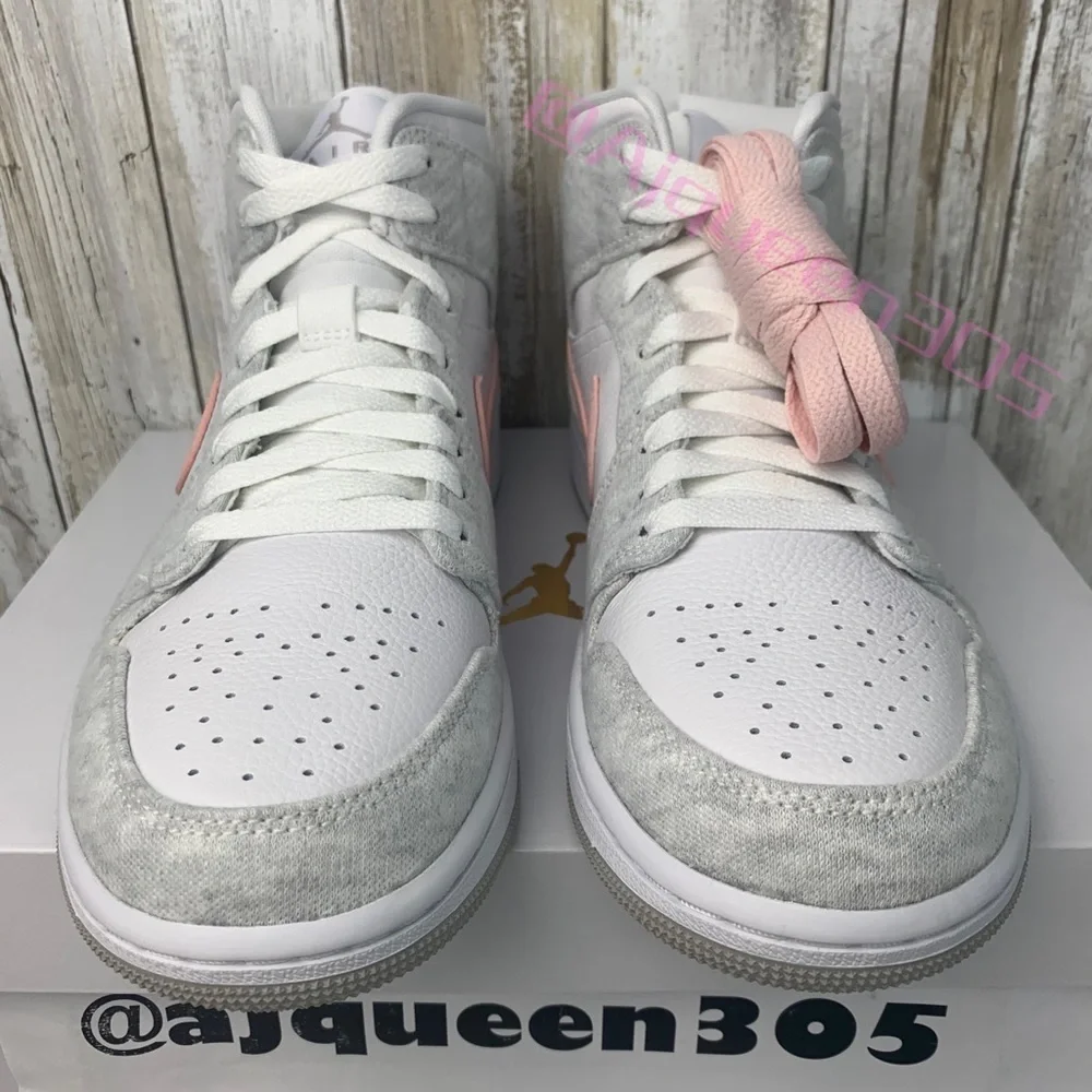 Air Jordan 1 Mid WMNS Atmosphere White - Picture 4 of 6